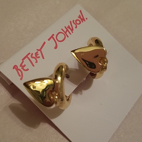 Betsey Johnson red heart hoop dangle NWT - Picture 6 of 6